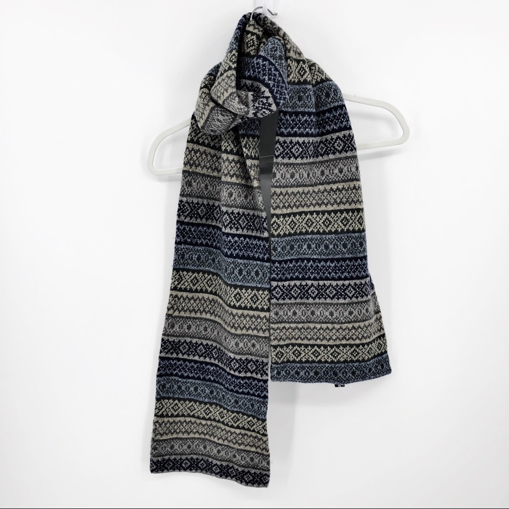 GAP Men’s Lambswool Scarf Blue Gray